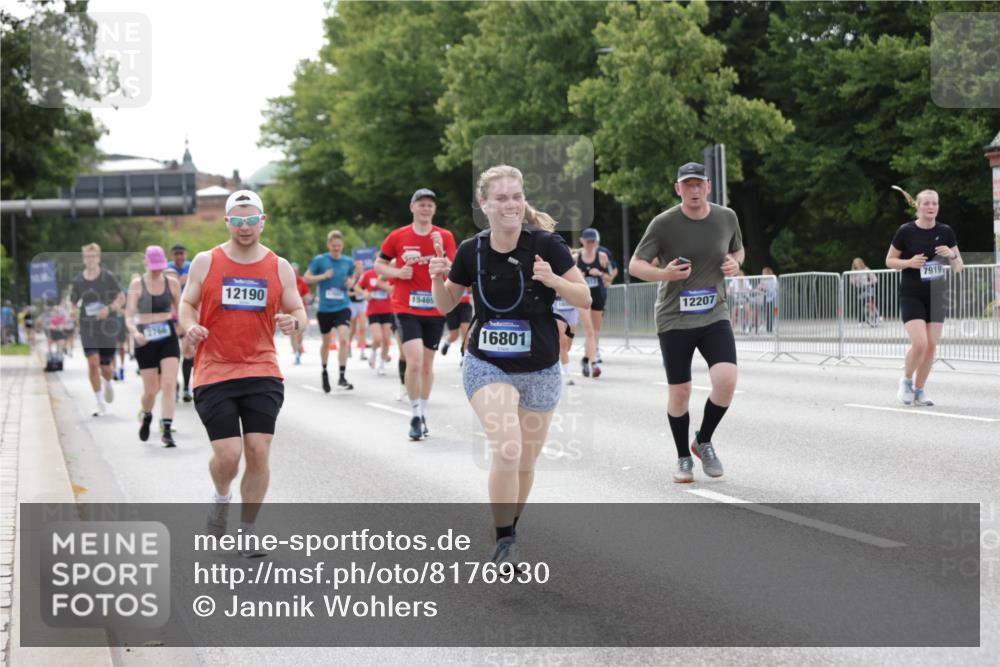 29.06.2025 - hella hamburg halbmarathon Jannik Wohlers http://msf.ph/oto/8176930 29.06.2025 10:22:29 Lombardsbrücke 1029, 1853, 2766, 3003, 3029, 3034, 3600, 5223, 5629, 6784, 6785, 7266, 7891, 7925, 9133, 9913, 10205, 10826, 12190, 13560, 13921, 14525, 14633, 14801, 15469, 15870, 16565, 16566, 16618, 16801, 16863, 17657 meine-sportfotos.de