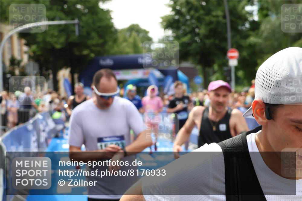 29.06.2025 - hella hamburg halbmarathon Zöllner http://msf.ph/oto/8176933 29.06.2025 10:38:09 Ziel 8091, 9944, 11049, 11952, 14274, 15382, 16698, 17623, 18986 meine-sportfotos.de