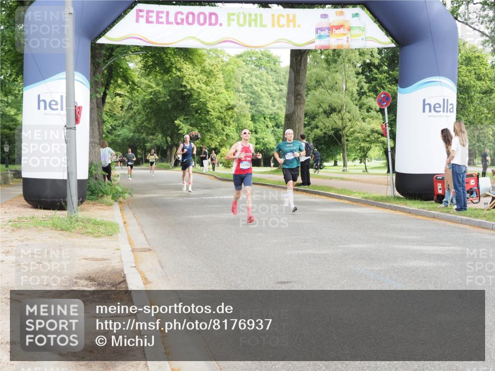 29.06.2025 - hella hamburg halbmarathon MichiJ http://msf.ph/oto/8176937 29.06.2025 10:16:37 Zwischen KM18-KM19 7380, 12992, 13779, 17040, 17258 meine-sportfotos.de