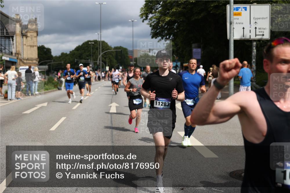 29.06.2025 - hella hamburg halbmarathon Yannick Fuchs http://msf.ph/oto/8176950 29.06.2025 10:42:01 20KM 51, 1604, 1613, 1696, 2213, 2284, 2708, 2839, 2869, 2953, 3976, 4377, 4528, 4601, 5022, 5528, 6009, 6134, 7599, 8234, 8927, 9544, 9626, 10969, 10988, 11283, 11961, 12679, 12685, 12870, 13007, 13672, 13948, 14383, 14618, 14619, 14730, 15333, 15350, 15478, 15479, 17172, 17451, 17905, 17915, 17979, 18104, 18430, 18758, 18856, 18922, 18974, 19181 meine-sportfotos.de