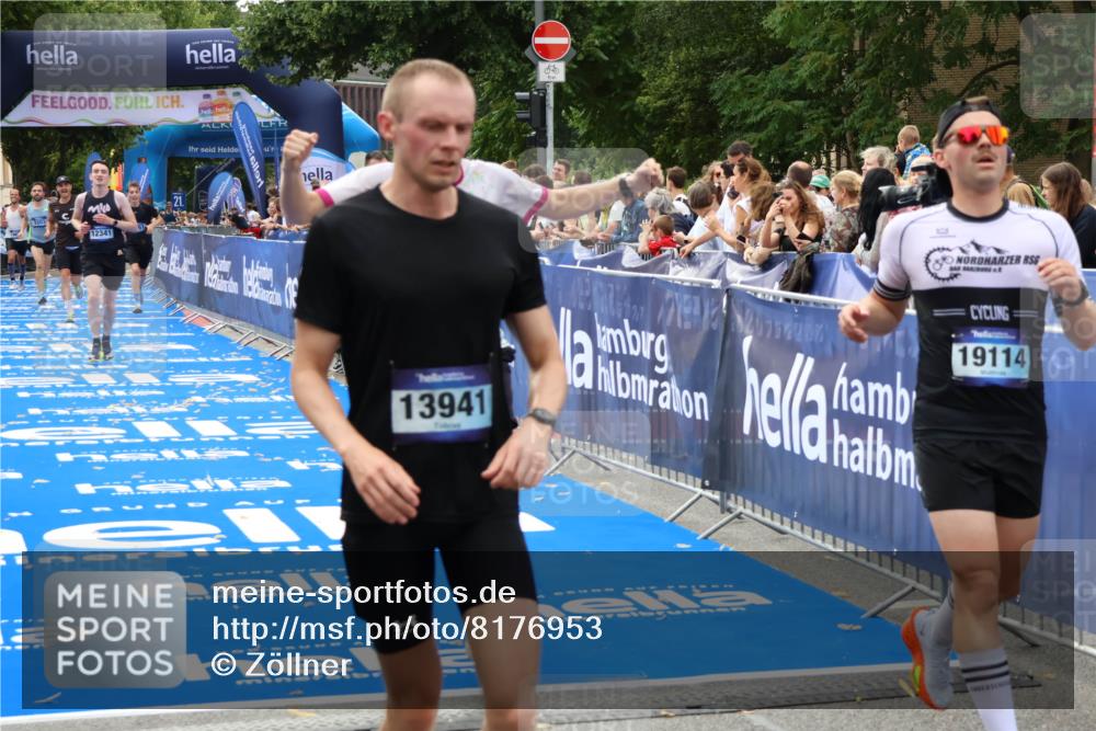 29.06.2025 - hella hamburg halbmarathon Zöllner http://msf.ph/oto/8176953 29.06.2025 10:27:37 Ziel 2203, 7651, 9804, 12341, 13941, 17354, 18832, 19114 meine-sportfotos.de