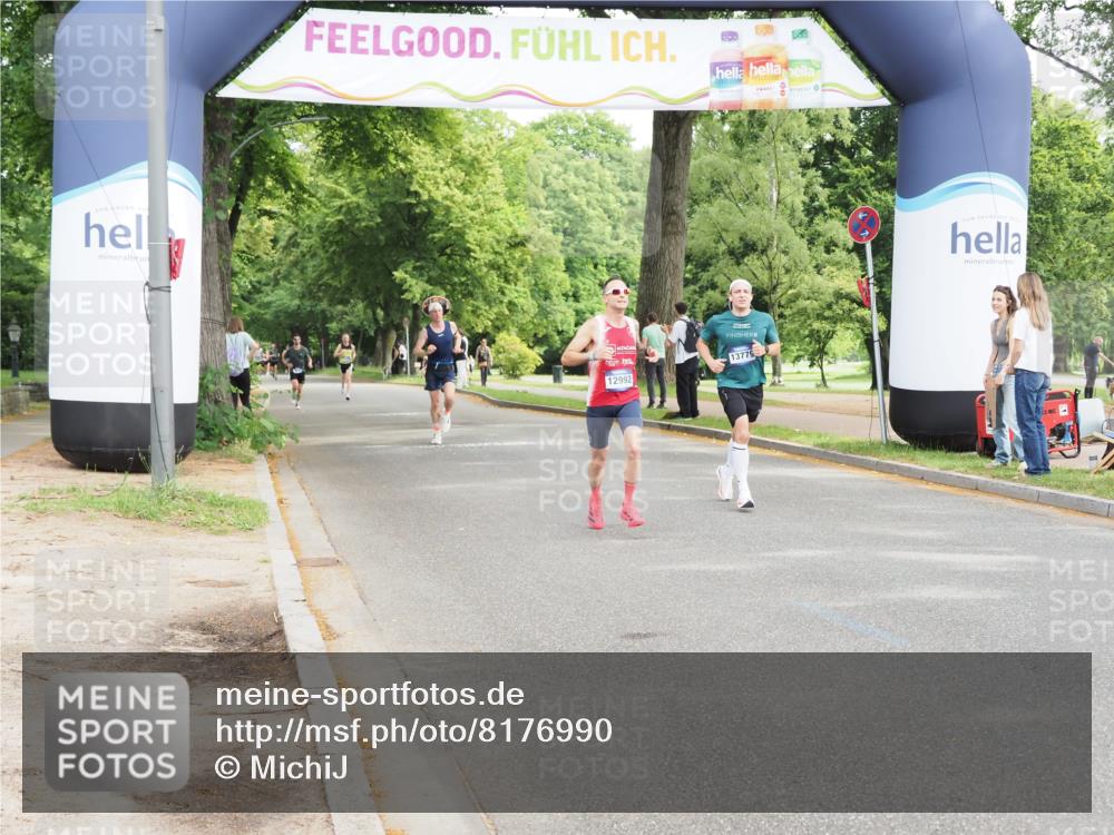 29.06.2025 - hella hamburg halbmarathon MichiJ http://msf.ph/oto/8176990 29.06.2025 10:16:37 Zwischen KM18-KM19 7380, 12992, 13779, 17040, 17258 meine-sportfotos.de