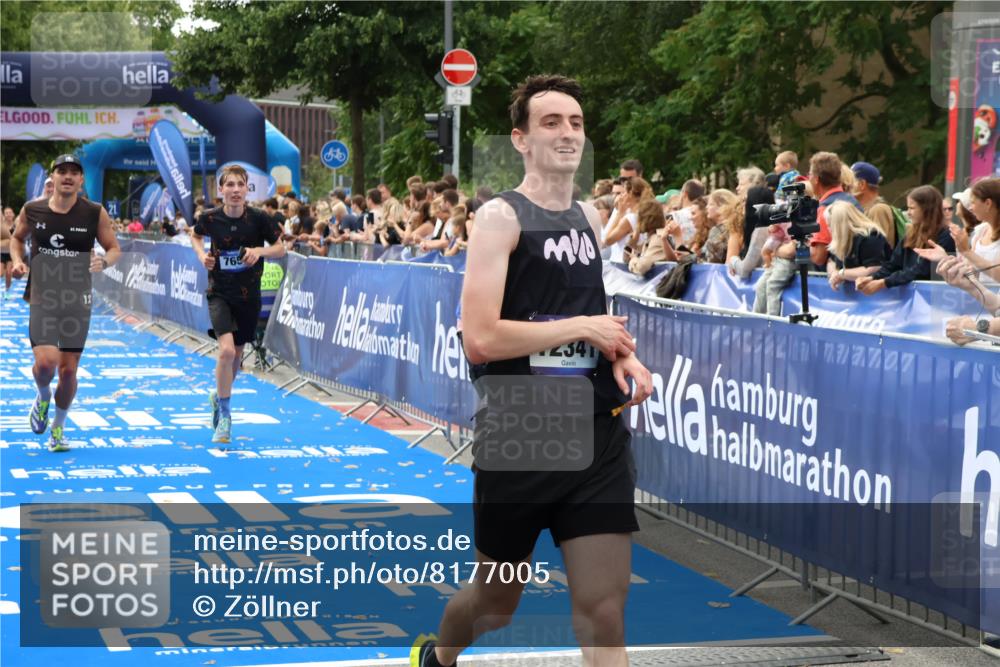 29.06.2025 - hella hamburg halbmarathon Zöllner http://msf.ph/oto/8177005 29.06.2025 10:27:42 Ziel 2203, 5367, 7651, 8731, 10655, 12341, 17354, 18832 meine-sportfotos.de