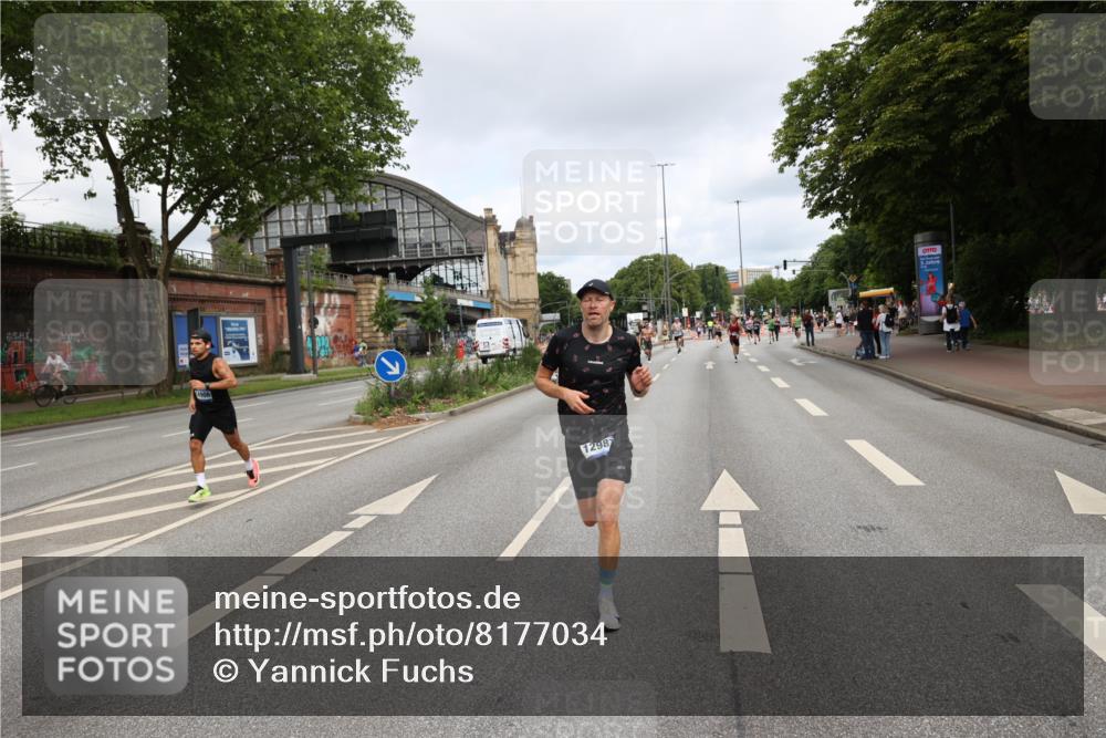 29.06.2025 - hella hamburg halbmarathon Yannick Fuchs http://msf.ph/oto/8177034 29.06.2025 10:27:51 20KM 1910, 4463, 4679, 4749, 7723, 10453, 11745, 12290, 12899, 12987, 13686, 14028, 14167, 14276, 14908, 17056, 17151, 17175, 18679, 18687, 19059 meine-sportfotos.de