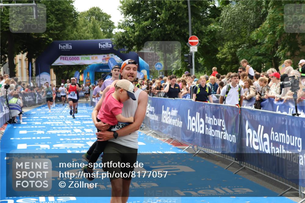 29.06.2025 - hella hamburg halbmarathon Zöllner http://msf.ph/oto/8177057 29.06.2025 10:38:14 Ziel 2849, 5091, 7743, 8002, 14688, 15382, 17623, 18986 meine-sportfotos.de