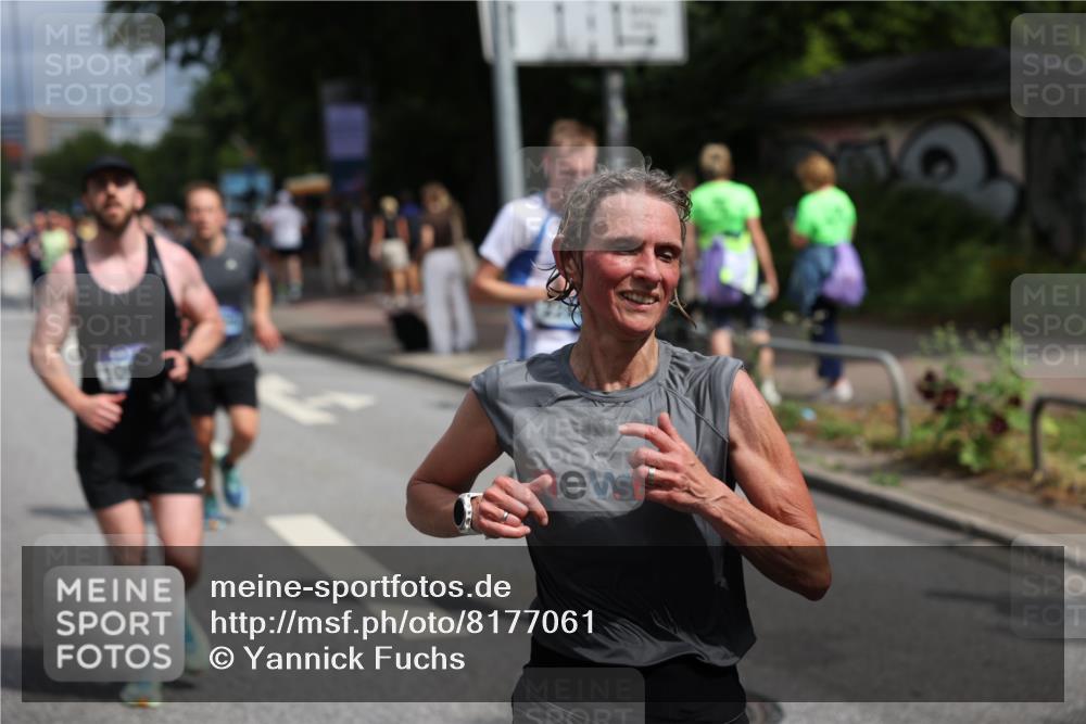 29.06.2025 - hella hamburg halbmarathon Yannick Fuchs http://msf.ph/oto/8177061 29.06.2025 10:42:03 20KM 1604, 1613, 1696, 2213, 2284, 2340, 2708, 2839, 2869, 2953, 3976, 4377, 4528, 4601, 5022, 5024, 5528, 5915, 6009, 6134, 6836, 7599, 8234, 8927, 9262, 9544, 9626, 10969, 10988, 11283, 11961, 12679, 12685, 12870, 13007, 13672, 13948, 14383, 14618, 14619, 14730, 15333, 15478, 15479, 15808, 16205, 17451, 17905, 17915, 17979, 18104, 18430, 18758, 18856, 18922, 18963, 18974, 19181 meine-sportfotos.de