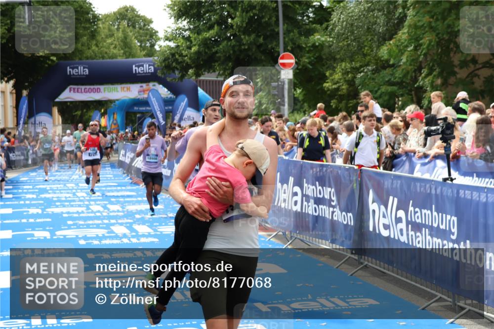 29.06.2025 - hella hamburg halbmarathon Zöllner http://msf.ph/oto/8177068 29.06.2025 10:38:14 Ziel 2849, 5091, 7743, 8002, 14688, 15382, 17623, 18986 meine-sportfotos.de