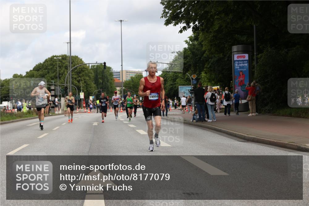 29.06.2025 - hella hamburg halbmarathon Yannick Fuchs http://msf.ph/oto/8177079 29.06.2025 10:27:56 20KM 1910, 2746, 4463, 4679, 4749, 6473, 7723, 10453, 12290, 12899, 12987, 14028, 14167, 14276, 14908, 16881, 17056, 17151, 17175, 18679, 18687, 19059 meine-sportfotos.de