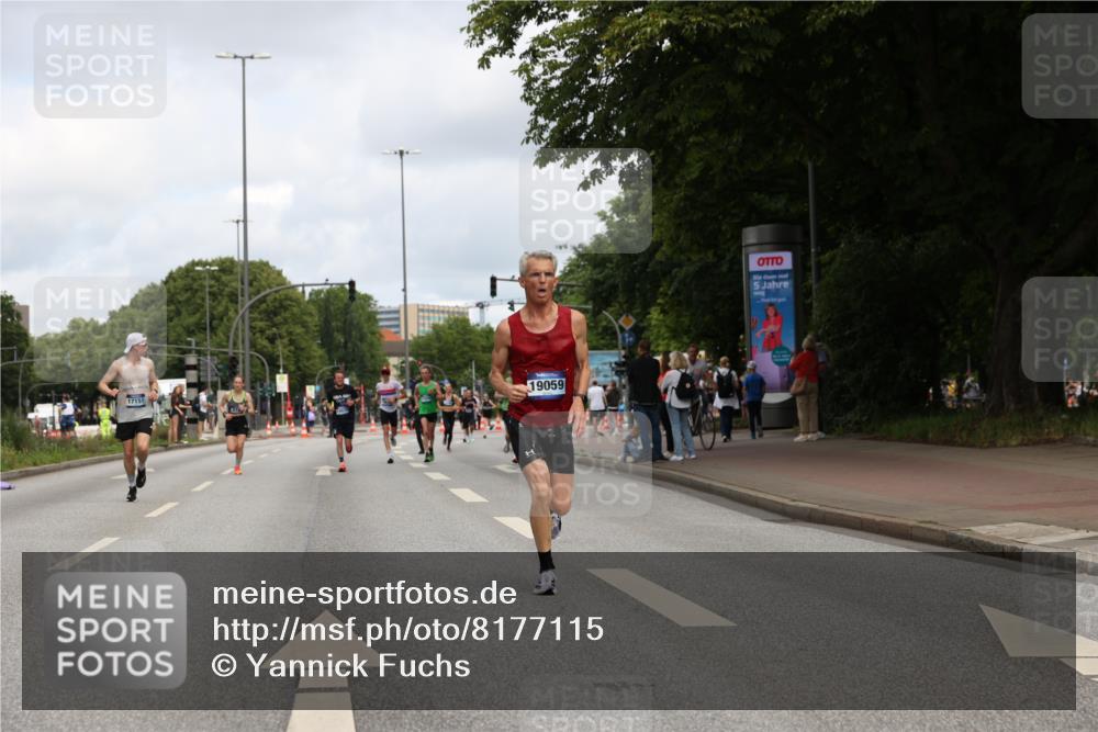 29.06.2025 - hella hamburg halbmarathon Yannick Fuchs http://msf.ph/oto/8177115 29.06.2025 10:27:56 20KM 1910, 2746, 4463, 4679, 4749, 6473, 7723, 10453, 12290, 12899, 12987, 14028, 14167, 14276, 14908, 16881, 17056, 17151, 17175, 18679, 18687, 19059 meine-sportfotos.de