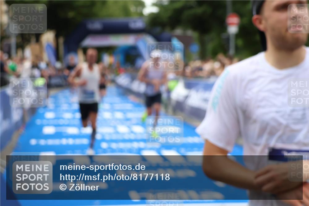 29.06.2025 - hella hamburg halbmarathon Zöllner http://msf.ph/oto/8177118 29.06.2025 10:27:46 Ziel 1122, 5367, 8731, 10655, 17893 meine-sportfotos.de