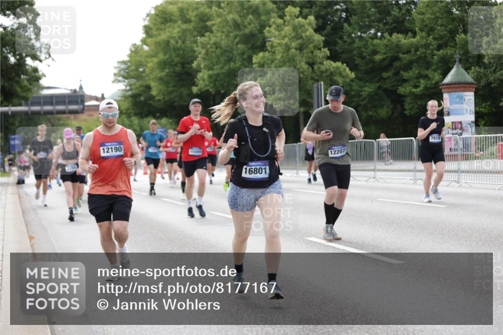 29.06.2025 - hella hamburg halbmarathon Jannik Wohlers http://msf.ph/oto/8177167 29.06.2025 10:22:29 Lombardsbrücke 1029, 1853, 2766, 3003, 3029, 3034, 3600, 5223, 5629, 6784, 6785, 7266, 7891, 7925, 9133, 9913, 10205, 10826, 12190, 13560, 13921, 14525, 14633, 14801, 15469, 15870, 16565, 16566, 16618, 16801, 16863, 17657 meine-sportfotos.de