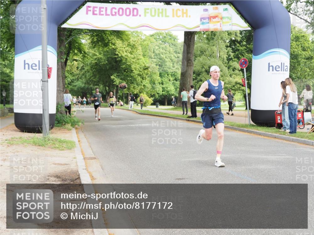 29.06.2025 - hella hamburg halbmarathon MichiJ http://msf.ph/oto/8177172 29.06.2025 10:16:40 Zwischen KM18-KM19 7380, 12992, 13779, 15671, 17040 meine-sportfotos.de