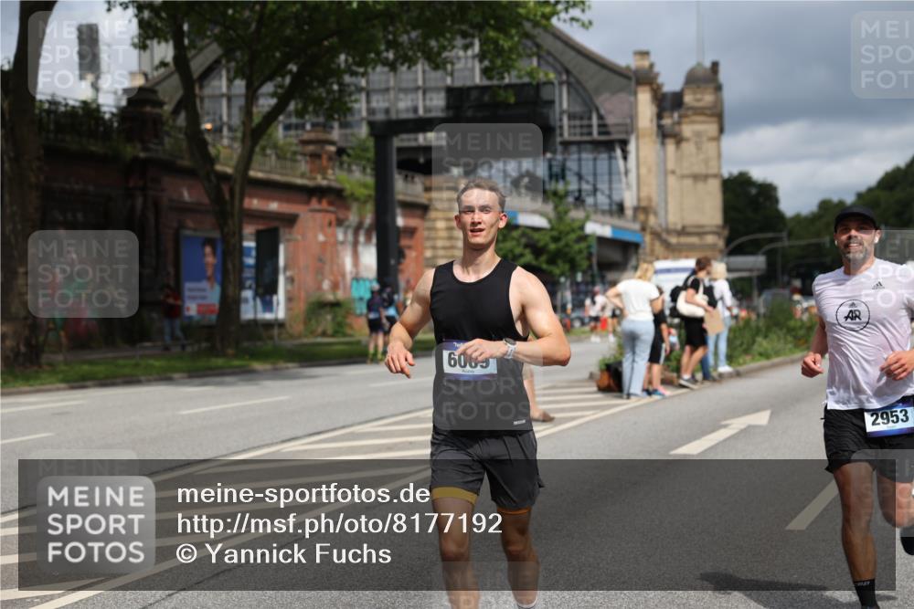 29.06.2025 - hella hamburg halbmarathon Yannick Fuchs http://msf.ph/oto/8177192 29.06.2025 10:42:07 20KM 1604, 1613, 1696, 2213, 2284, 2340, 2708, 2953, 3747, 4528, 4601, 5022, 5024, 5528, 5915, 6009, 6836, 7599, 8234, 8927, 9262, 9544, 9626, 10969, 11211, 11283, 11961, 12685, 13007, 13948, 14383, 14618, 14619, 14730, 15309, 15333, 15478, 15479, 15808, 16149, 16205, 17451, 17905, 17915, 17979, 18104, 18206, 18430, 18758, 18836, 18922, 18963, 18974, 19181 meine-sportfotos.de