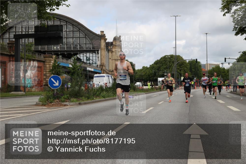 29.06.2025 - hella hamburg halbmarathon Yannick Fuchs http://msf.ph/oto/8177195 29.06.2025 10:27:59 20KM 1910, 2746, 4463, 4602, 4679, 4749, 6473, 7723, 10453, 12290, 12899, 12987, 14167, 14466, 14908, 14975, 16881, 17056, 17151, 17175, 18455, 18679, 18687, 19059 meine-sportfotos.de