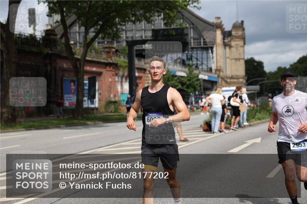 29.06.2025 - hella hamburg halbmarathon Yannick Fuchs http://msf.ph/oto/8177202 29.06.2025 10:42:07 20KM 1604, 1613, 1696, 2213, 2284, 2340, 2708, 2953, 3747, 4528, 4601, 5022, 5024, 5528, 5915, 6009, 6836, 7599, 8234, 8927, 9262, 9544, 9626, 10969, 11211, 11283, 11961, 12685, 13007, 13948, 14383, 14618, 14619, 14730, 15309, 15333, 15478, 15479, 15808, 16149, 16205, 17451, 17905, 17915, 17979, 18104, 18206, 18430, 18758, 18836, 18922, 18963, 18974, 19181 meine-sportfotos.de