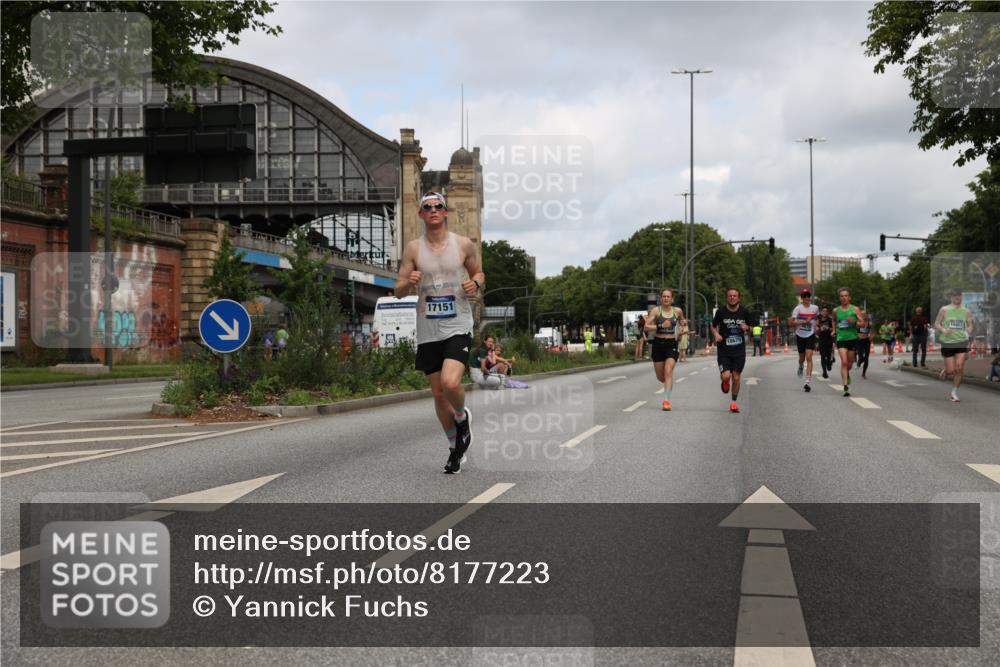 29.06.2025 - hella hamburg halbmarathon Yannick Fuchs http://msf.ph/oto/8177223 29.06.2025 10:27:59 20KM 1910, 2746, 4463, 4602, 4679, 4749, 6473, 7723, 10453, 12290, 12899, 12987, 14167, 14466, 14908, 14975, 16881, 17056, 17151, 17175, 18455, 18679, 18687, 19059 meine-sportfotos.de