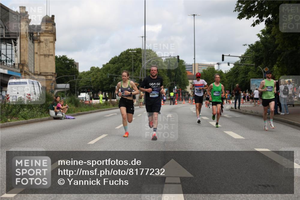 29.06.2025 - hella hamburg halbmarathon Yannick Fuchs http://msf.ph/oto/8177232 29.06.2025 10:28:00 20KM 1910, 2746, 4602, 4679, 4749, 6473, 7723, 8956, 10453, 12290, 12899, 12987, 14167, 14466, 14908, 14975, 16881, 16931, 17056, 17151, 17175, 18455, 18679, 18687, 19059 meine-sportfotos.de