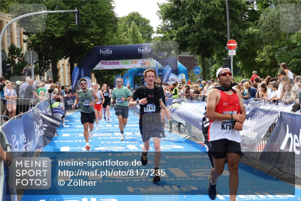29.06.2025 - hella hamburg halbmarathon Zöllner http://msf.ph/oto/8177235 29.06.2025 10:38:19 Ziel 1688, 2849, 5091, 6095, 7743, 8002, 14688, 18584 meine-sportfotos.de