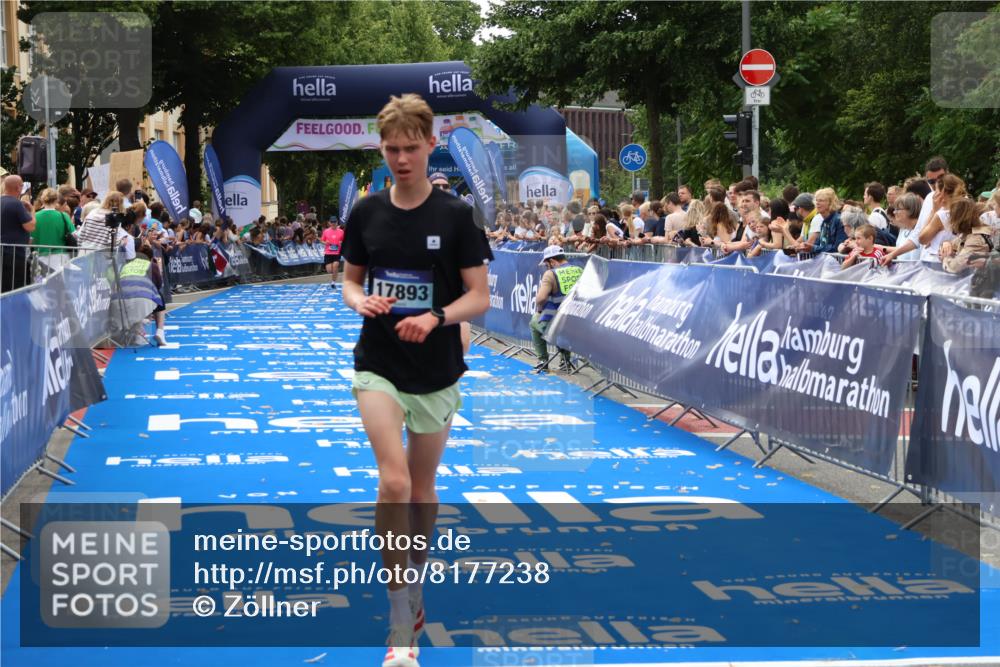 29.06.2025 - hella hamburg halbmarathon Zöllner http://msf.ph/oto/8177238 29.06.2025 10:27:51 Ziel 1122, 17893 meine-sportfotos.de