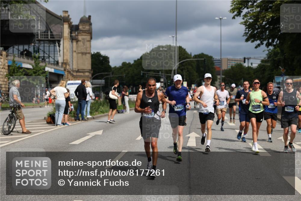 29.06.2025 - hella hamburg halbmarathon Yannick Fuchs http://msf.ph/oto/8177261 29.06.2025 10:42:08 20KM 1320, 1613, 1696, 2213, 2284, 2340, 2708, 2953, 3747, 4324, 4528, 4601, 5024, 5362, 5528, 5915, 6009, 6836, 7599, 8234, 8927, 9262, 9544, 9626, 10969, 11211, 11283, 11961, 12685, 13007, 13948, 14383, 14618, 14619, 14730, 15309, 15333, 15478, 15479, 15808, 16149, 16205, 17451, 17905, 17915, 17979, 18104, 18206, 18430, 18758, 18836, 18922, 18963, 18974, 19181 meine-sportfotos.de