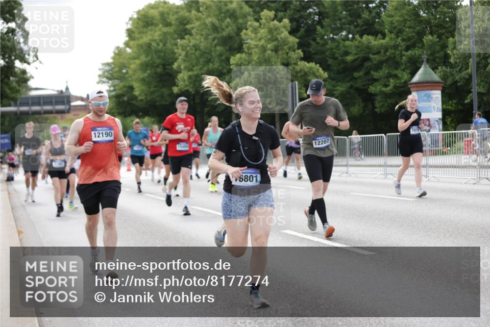 29.06.2025 - hella hamburg halbmarathon Jannik Wohlers http://msf.ph/oto/8177274 29.06.2025 10:22:29 Lombardsbrücke 1029, 1853, 2766, 3003, 3029, 3034, 3600, 5223, 5629, 6784, 6785, 7266, 7891, 7925, 9133, 9913, 10205, 10826, 12190, 13560, 13921, 14525, 14633, 14801, 15469, 15870, 16565, 16566, 16618, 16801, 16863, 17657 meine-sportfotos.de