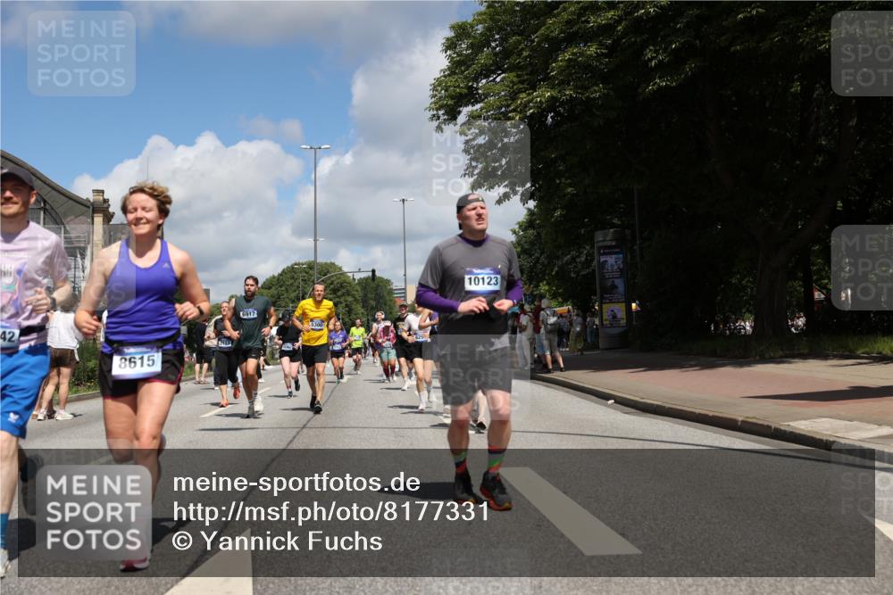 29.06.2025 - hella hamburg halbmarathon Yannick Fuchs http://msf.ph/oto/8177331 29.06.2025 11:38:30 20KM 1008, 1010, 1578, 1879, 2069, 2113, 2552, 3242, 3293, 4412, 4483, 4627, 4700, 4972, 5001, 5240, 5300, 5355, 5370, 5875, 6200, 6259, 6917, 7205, 7206, 7350, 7566, 7777, 7844, 8615, 10001, 10123, 10322, 10617, 10940, 11244, 11801, 11831, 11982, 12254, 12444, 12969, 13442, 13902, 14130, 14163, 14405, 14776, 14856, 15380, 15588, 15715, 15732, 15755, 15762, 15953, 16360, 16545, 16955, 17116, 17355, 17547, 17936, 17943, 18353, 18950 meine-sportfotos.de