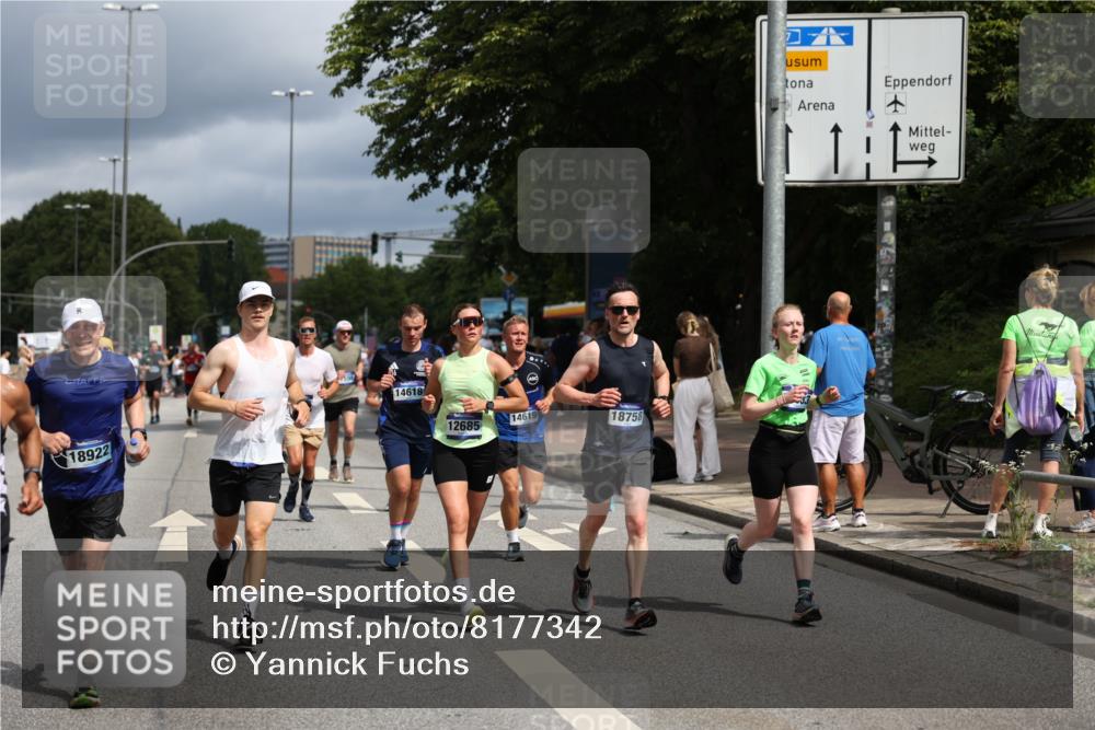 29.06.2025 - hella hamburg halbmarathon Yannick Fuchs http://msf.ph/oto/8177342 29.06.2025 10:42:09 20KM 1320, 1613, 1696, 2213, 2284, 2340, 2708, 2953, 3747, 4324, 4528, 4601, 5024, 5362, 5528, 5915, 6009, 6836, 7599, 8234, 8927, 9262, 9544, 9626, 10969, 11211, 11283, 11961, 12685, 13007, 13948, 14383, 14618, 14619, 15309, 15333, 15478, 15479, 15735, 15808, 16149, 16205, 17451, 17905, 18104, 18206, 18430, 18758, 18836, 18922, 18963, 18974, 19181 meine-sportfotos.de