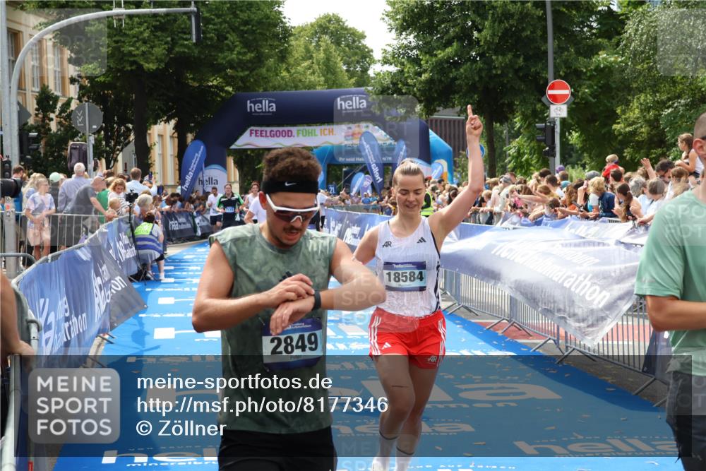 29.06.2025 - hella hamburg halbmarathon Zöllner http://msf.ph/oto/8177346 29.06.2025 10:38:23 Ziel 1042, 1688, 3431, 6095, 7110, 8002, 18584, 18761 meine-sportfotos.de