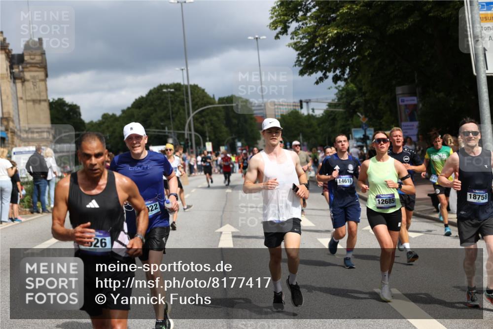 29.06.2025 - hella hamburg halbmarathon Yannick Fuchs http://msf.ph/oto/8177417 29.06.2025 10:42:10 20KM 1320, 1696, 2213, 2284, 2340, 2708, 2953, 3747, 4324, 4528, 4601, 5024, 5362, 5528, 5915, 6009, 6836, 7599, 8234, 8927, 9262, 9544, 9626, 10969, 11211, 11961, 12685, 13007, 13948, 14383, 14618, 14619, 14797, 15309, 15333, 15478, 15479, 15735, 15808, 16149, 16205, 17451, 17905, 18104, 18206, 18430, 18758, 18836, 18922, 18963, 18974, 19181 meine-sportfotos.de