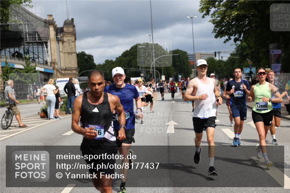 29.06.2025 - hella hamburg halbmarathon Yannick Fuchs http://msf.ph/oto/8177437 29.06.2025 10:42:10 20KM 1320, 1696, 2213, 2284, 2340, 2708, 2953, 3747, 4324, 4528, 4601, 5024, 5362, 5528, 5915, 6009, 6836, 7599, 8234, 8927, 9262, 9544, 9626, 10969, 11211, 11961, 12685, 13007, 13948, 14383, 14618, 14619, 14797, 15309, 15333, 15478, 15479, 15735, 15808, 16149, 16205, 17451, 17905, 18104, 18206, 18430, 18758, 18836, 18922, 18963, 18974, 19181 meine-sportfotos.de