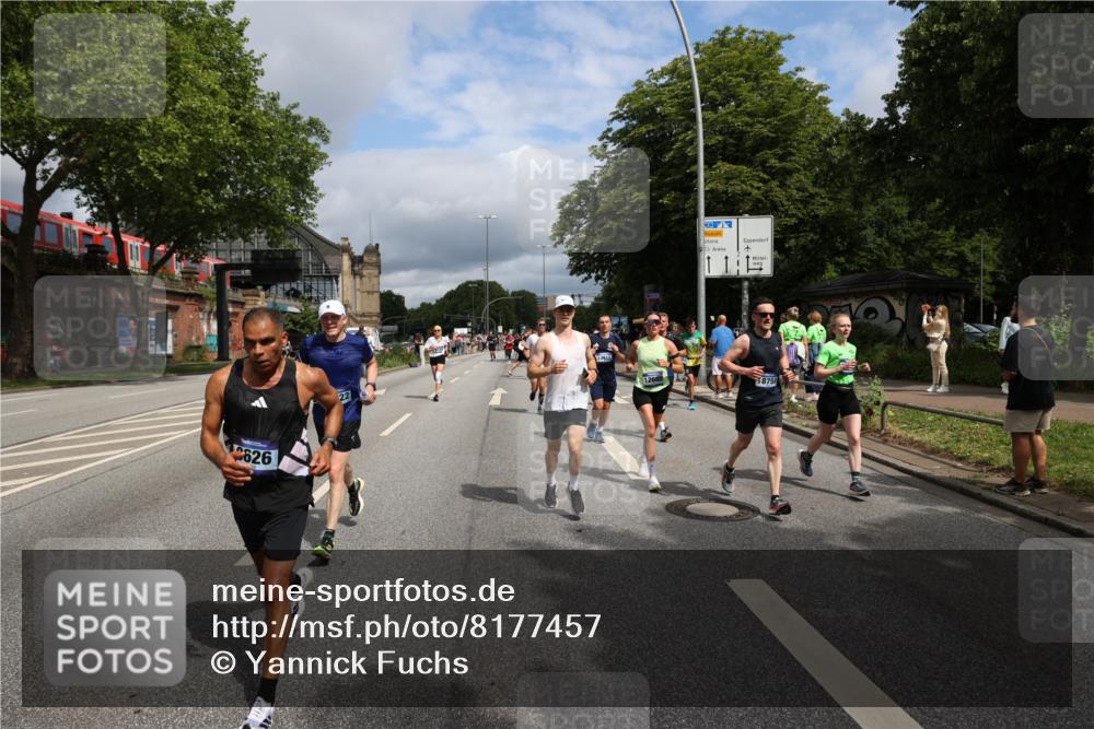 29.06.2025 - hella hamburg halbmarathon Yannick Fuchs http://msf.ph/oto/8177457 29.06.2025 10:42:11 20KM 1320, 2213, 2284, 2340, 2708, 2953, 3747, 4324, 4528, 4601, 5024, 5362, 5528, 5915, 6009, 6836, 7599, 8234, 8927, 9262, 9538, 9544, 9626, 10969, 11211, 11961, 12685, 13007, 13948, 14383, 14618, 14619, 14797, 15309, 15333, 15478, 15479, 15735, 15808, 16149, 16205, 17905, 18104, 18206, 18430, 18758, 18790, 18836, 18922, 18963, 18974, 19181 meine-sportfotos.de