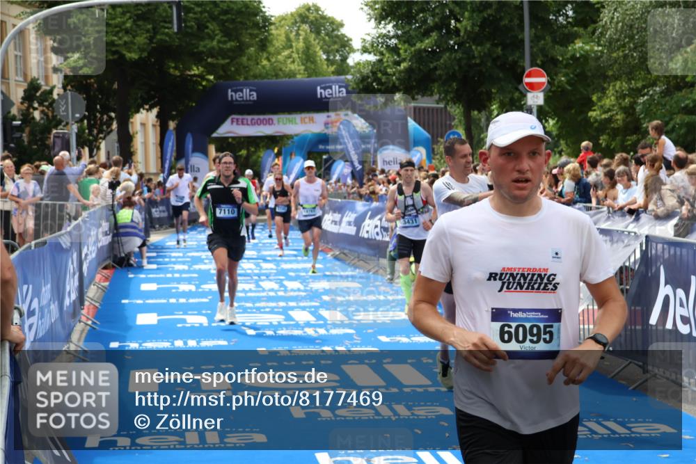 29.06.2025 - hella hamburg halbmarathon Zöllner http://msf.ph/oto/8177469 29.06.2025 10:38:28 Ziel 1042, 1710, 2745, 3014, 3431, 3790, 7110, 8571, 14992, 16075, 16280, 18357, 18761 meine-sportfotos.de