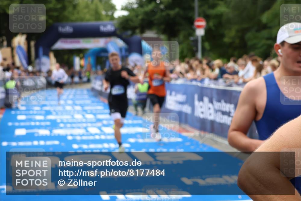 29.06.2025 - hella hamburg halbmarathon Zöllner http://msf.ph/oto/8177484 29.06.2025 10:28:09 Ziel 13383, 14757, 15883, 17488 meine-sportfotos.de