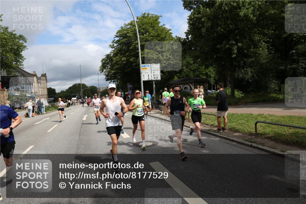 29.06.2025 - hella hamburg halbmarathon Yannick Fuchs http://msf.ph/oto/8177529 29.06.2025 10:42:11 20KM 1320, 2213, 2284, 2340, 2708, 2953, 3747, 4324, 4528, 4601, 5024, 5362, 5528, 5915, 6009, 6836, 7599, 8234, 8927, 9262, 9538, 9544, 9626, 10969, 11211, 11961, 12685, 13007, 13948, 14383, 14618, 14619, 14797, 15309, 15333, 15478, 15479, 15735, 15808, 16149, 16205, 17905, 18104, 18206, 18430, 18758, 18790, 18836, 18922, 18963, 18974, 19181 meine-sportfotos.de