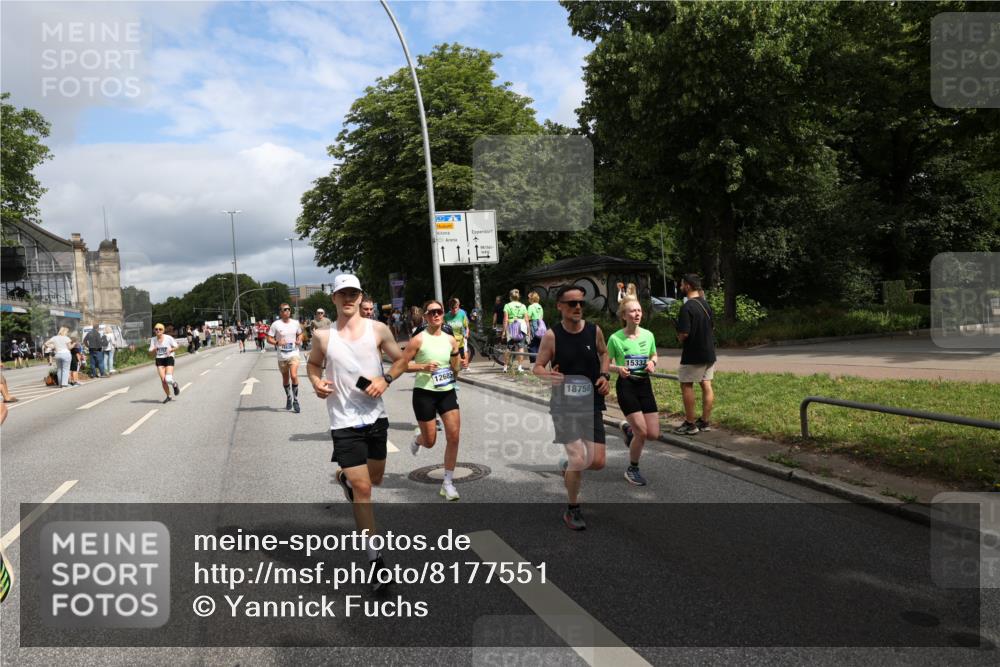 29.06.2025 - hella hamburg halbmarathon Yannick Fuchs http://msf.ph/oto/8177551 29.06.2025 10:42:11 20KM 1320, 2213, 2284, 2340, 2708, 2953, 3747, 4324, 4528, 4601, 5024, 5362, 5528, 5915, 6009, 6836, 7599, 8234, 8927, 9262, 9538, 9544, 9626, 10969, 11211, 11961, 12685, 13007, 13948, 14383, 14618, 14619, 14797, 15309, 15333, 15478, 15479, 15735, 15808, 16149, 16205, 17905, 18104, 18206, 18430, 18758, 18790, 18836, 18922, 18963, 18974, 19181 meine-sportfotos.de