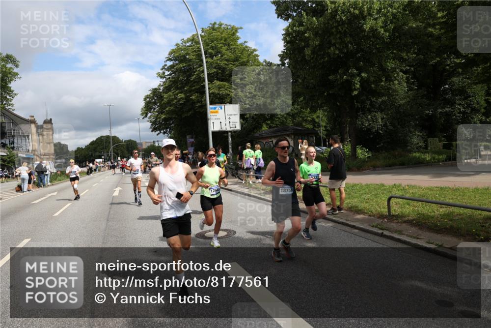 29.06.2025 - hella hamburg halbmarathon Yannick Fuchs http://msf.ph/oto/8177561 29.06.2025 10:42:11 20KM 1320, 2213, 2284, 2340, 2708, 2953, 3747, 4324, 4528, 4601, 5024, 5362, 5528, 5915, 6009, 6836, 7599, 8234, 8927, 9262, 9538, 9544, 9626, 10969, 11211, 11961, 12685, 13007, 13948, 14383, 14618, 14619, 14797, 15309, 15333, 15478, 15479, 15735, 15808, 16149, 16205, 17905, 18104, 18206, 18430, 18758, 18790, 18836, 18922, 18963, 18974, 19181 meine-sportfotos.de