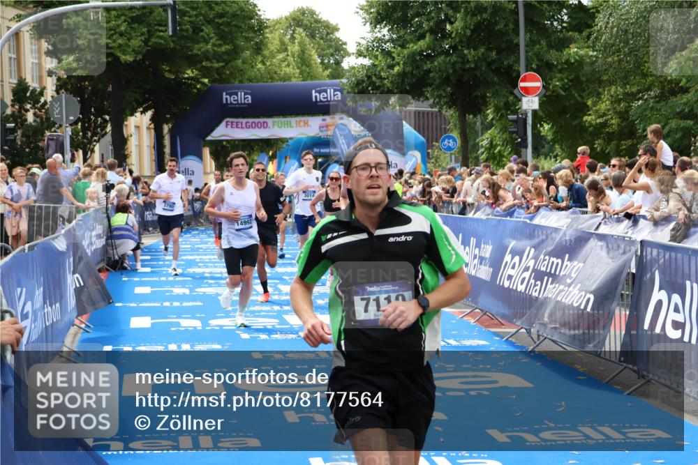 29.06.2025 - hella hamburg halbmarathon Zöllner http://msf.ph/oto/8177564 29.06.2025 10:38:30 Ziel 1710, 2745, 3014, 3431, 3790, 7110, 8571, 14992, 16075, 16280, 18357, 18761 meine-sportfotos.de