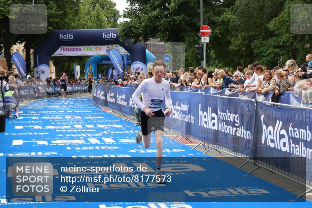 29.06.2025 - hella hamburg halbmarathon Zöllner http://msf.ph/oto/8177573 29.06.2025 10:28:13 Ziel 15883 meine-sportfotos.de