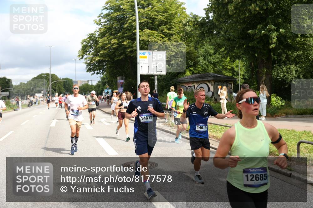 29.06.2025 - hella hamburg halbmarathon Yannick Fuchs http://msf.ph/oto/8177578 29.06.2025 10:42:12 20KM 1320, 2213, 2284, 2340, 2708, 2953, 3747, 4324, 4528, 4601, 5024, 5362, 5528, 5915, 6009, 6836, 7599, 8234, 8927, 9262, 9538, 9544, 9626, 11211, 11961, 12549, 12685, 13007, 13948, 14383, 14618, 14619, 14797, 15309, 15333, 15478, 15479, 15735, 15808, 16149, 16205, 17905, 18206, 18430, 18476, 18758, 18790, 18836, 18922, 18963, 18974, 19181 meine-sportfotos.de