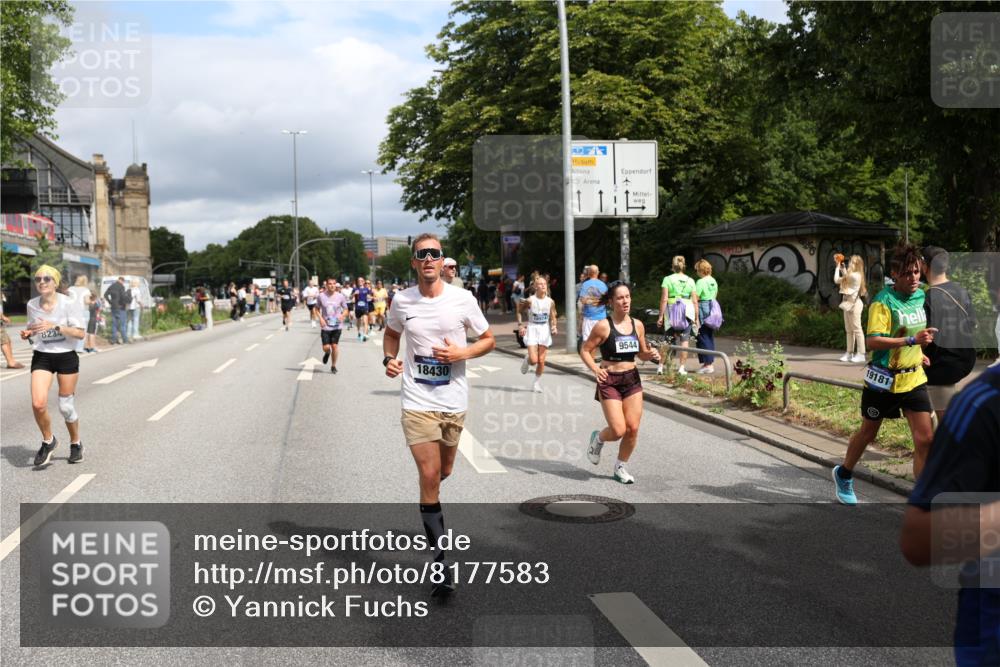 29.06.2025 - hella hamburg halbmarathon Yannick Fuchs http://msf.ph/oto/8177583 29.06.2025 10:42:13 20KM 1320, 2213, 2340, 2708, 2953, 3747, 4324, 4528, 4601, 5024, 5362, 5528, 5915, 6009, 6081, 6836, 7599, 8234, 8927, 9262, 9538, 9544, 9626, 11211, 11961, 12549, 12685, 13007, 13570, 13948, 14383, 14618, 14619, 14797, 15309, 15333, 15478, 15479, 15629, 15735, 15808, 16149, 16205, 17905, 18206, 18430, 18476, 18758, 18790, 18836, 18922, 18963, 18974, 19181 meine-sportfotos.de