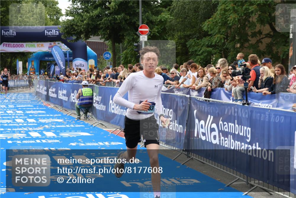 29.06.2025 - hella hamburg halbmarathon Zöllner http://msf.ph/oto/8177608 29.06.2025 10:28:14 Ziel 7389, 15883 meine-sportfotos.de