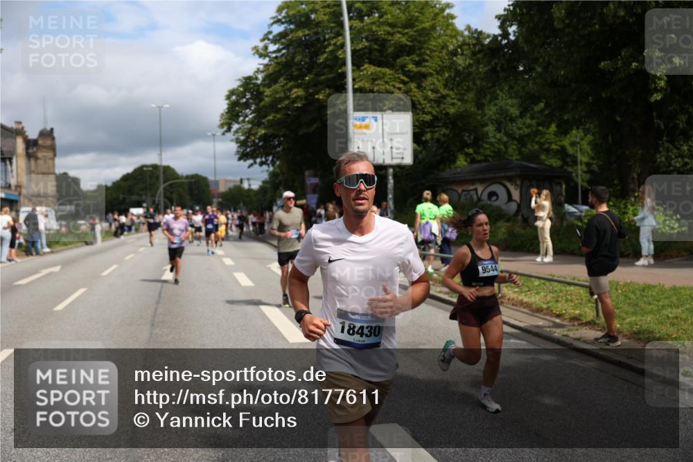29.06.2025 - hella hamburg halbmarathon Yannick Fuchs http://msf.ph/oto/8177611 29.06.2025 10:42:14 20KM 1320, 2213, 2340, 2708, 2953, 3747, 4324, 4528, 4601, 5024, 5362, 5528, 5915, 6009, 6081, 6836, 7599, 8234, 8927, 9262, 9538, 9544, 9626, 11211, 11961, 12549, 12685, 13007, 13570, 13614, 13948, 14383, 14618, 14619, 14797, 15309, 15333, 15478, 15479, 15590, 15629, 15735, 15808, 16149, 16205, 16414, 16766, 17905, 18206, 18430, 18476, 18758, 18790, 18836, 18922, 18963, 18974, 19181 meine-sportfotos.de