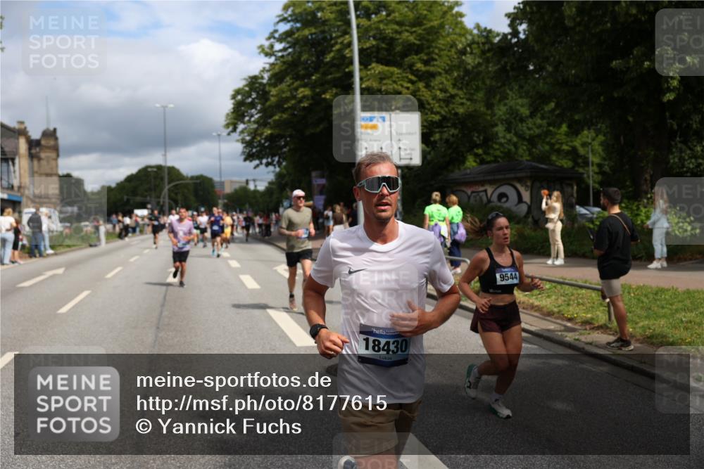 29.06.2025 - hella hamburg halbmarathon Yannick Fuchs http://msf.ph/oto/8177615 29.06.2025 10:42:14 20KM 1320, 2213, 2340, 2708, 2953, 3747, 4324, 4528, 4601, 5024, 5362, 5528, 5915, 6009, 6081, 6836, 7599, 8234, 8927, 9262, 9538, 9544, 9626, 11211, 11961, 12549, 12685, 13007, 13570, 13614, 13948, 14383, 14618, 14619, 14797, 15309, 15333, 15478, 15479, 15590, 15629, 15735, 15808, 16149, 16205, 16414, 16766, 17905, 18206, 18430, 18476, 18758, 18790, 18836, 18922, 18963, 18974, 19181 meine-sportfotos.de