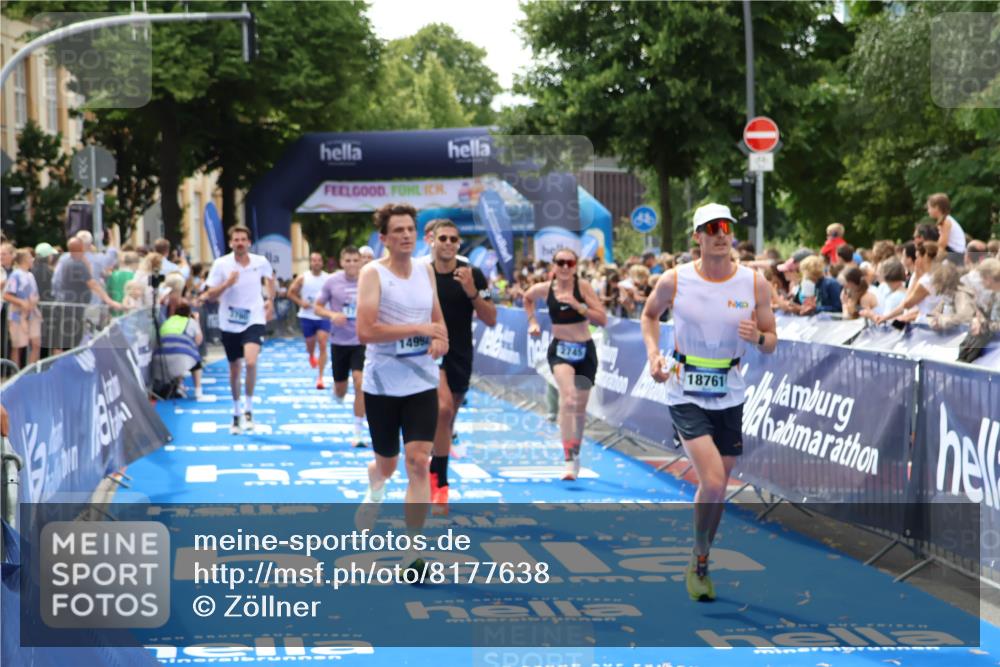 29.06.2025 - hella hamburg halbmarathon Zöllner http://msf.ph/oto/8177638 29.06.2025 10:38:31 Ziel 1710, 2745, 3014, 3790, 8571, 14992, 16075, 16280, 18357, 18761 meine-sportfotos.de