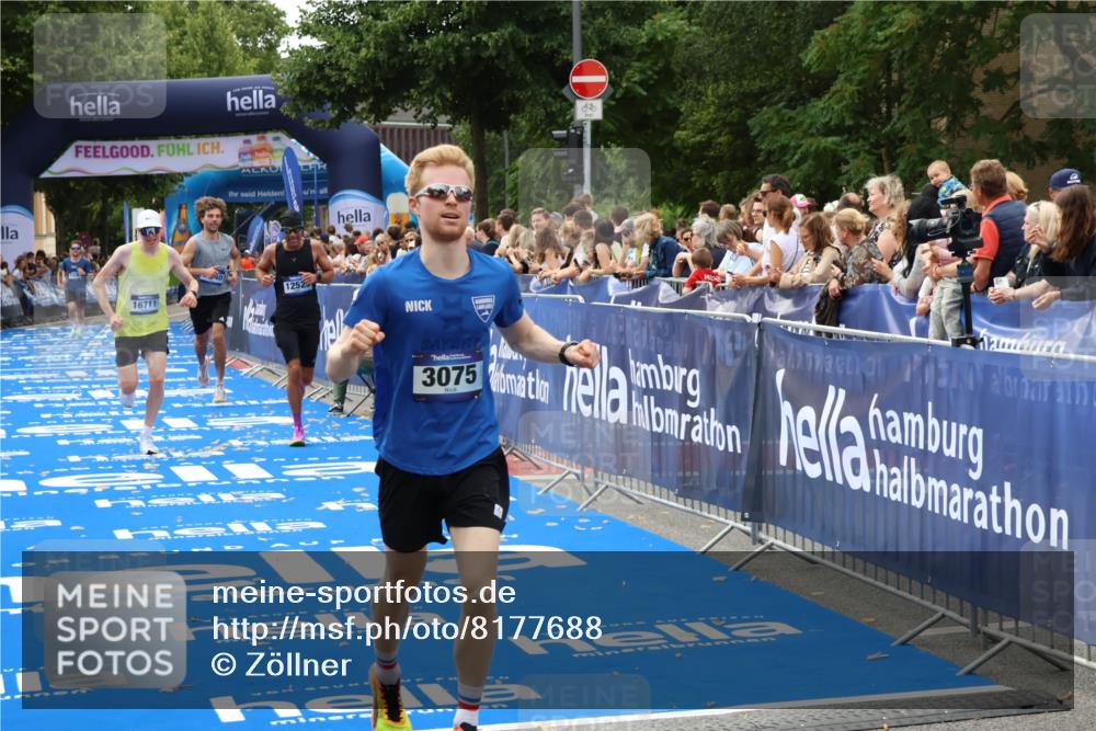 29.06.2025 - hella hamburg halbmarathon Zöllner http://msf.ph/oto/8177688 29.06.2025 10:28:26 Ziel 3075, 5328, 12529, 14140, 16711 meine-sportfotos.de