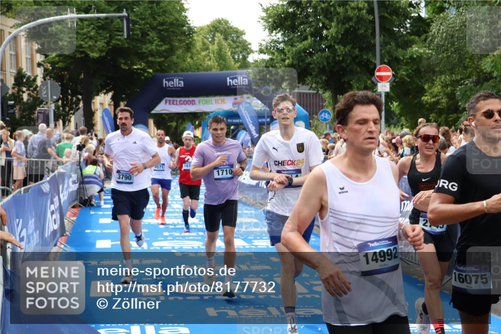 29.06.2025 - hella hamburg halbmarathon Zöllner http://msf.ph/oto/8177732 29.06.2025 10:38:33 Ziel 1710, 2745, 3014, 3790, 8571, 14905, 14992, 16075, 16280, 18357 meine-sportfotos.de
