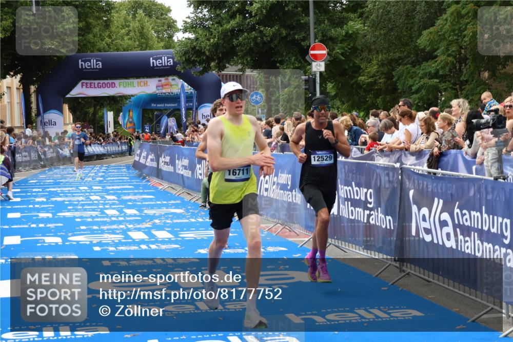 29.06.2025 - hella hamburg halbmarathon Zöllner http://msf.ph/oto/8177752 29.06.2025 10:28:28 Ziel 5328, 12529, 14140, 16711 meine-sportfotos.de