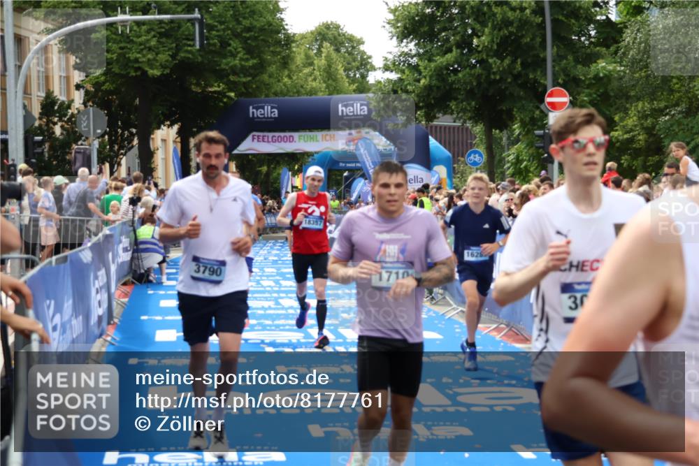 29.06.2025 - hella hamburg halbmarathon Zöllner http://msf.ph/oto/8177761 29.06.2025 10:38:34 Ziel 1710, 2745, 3014, 3790, 8571, 11379, 14905, 16280, 18357 meine-sportfotos.de