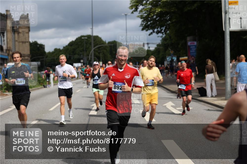 29.06.2025 - hella hamburg halbmarathon Yannick Fuchs http://msf.ph/oto/8177779 29.06.2025 10:42:20 20KM 1320, 1914, 2213, 2340, 2708, 3747, 4324, 4601, 5024, 5362, 5528, 5915, 6081, 6377, 6836, 7367, 7599, 8234, 8927, 9262, 9538, 9544, 11211, 11961, 12549, 12685, 12747, 13007, 13570, 13614, 13948, 14383, 14618, 14619, 14797, 14814, 15309, 15573, 15590, 15629, 15735, 15808, 16149, 16205, 16414, 16766, 18206, 18430, 18476, 18790, 18836, 18963, 18974, 19181 meine-sportfotos.de