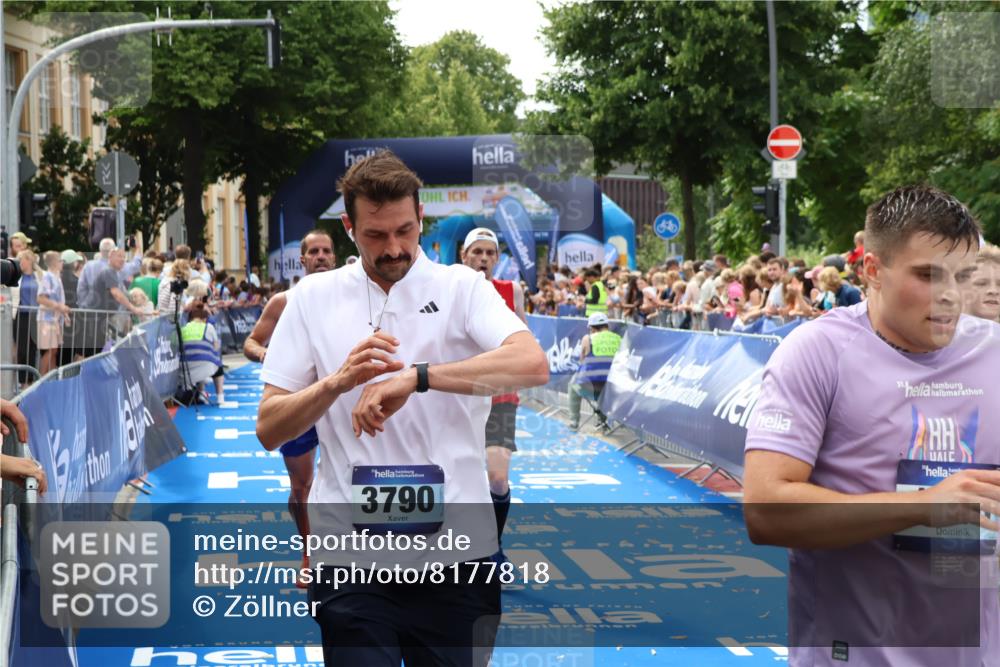 29.06.2025 - hella hamburg halbmarathon Zöllner http://msf.ph/oto/8177818 29.06.2025 10:38:36 Ziel 8571, 11379, 14905, 16280, 17154, 18357 meine-sportfotos.de